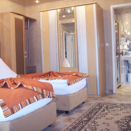 Tenne Aparthotel 2*